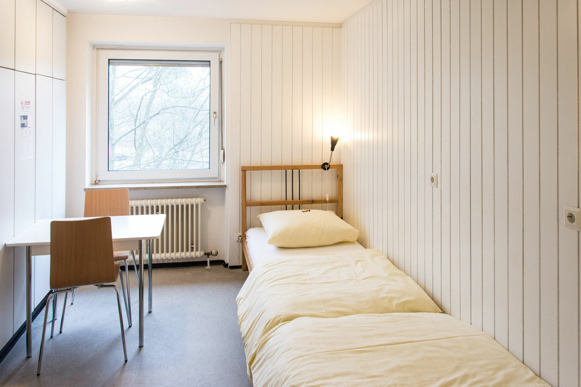 1, 2, Sleep Hostel Nuernberg Messe Exterior photo